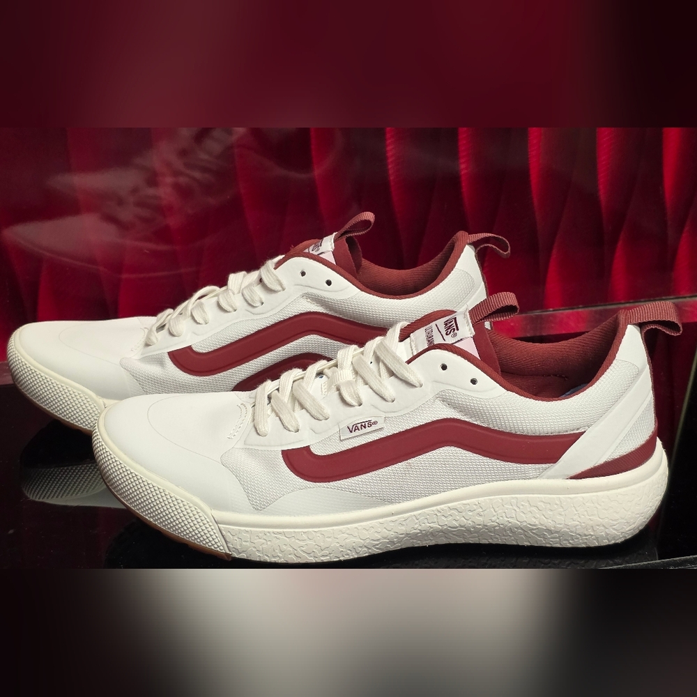 Vans MTE Ultrarange Exo – Blanc De Blanc / Burgundy – Size 13 Men / 14.5 Women